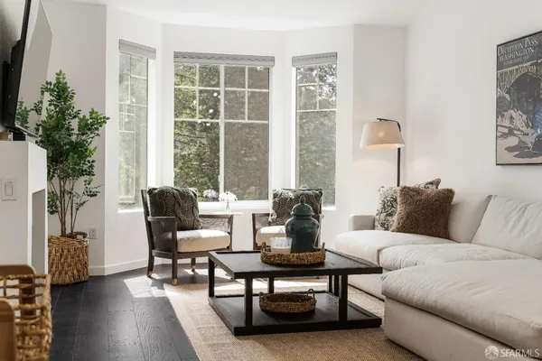 $390,000 | 180 Caldecott Lane, Unit 314, Oakland, CA 94618
