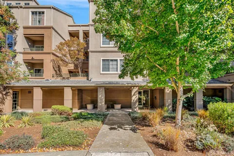 $390,000 | 180 Caldecott Lane, Unit 314, Oakland, CA 94618
