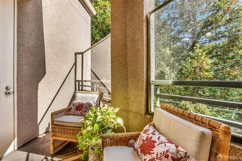 $390,000 | 180 Caldecott Lane, Unit 314, Oakland, CA 94618