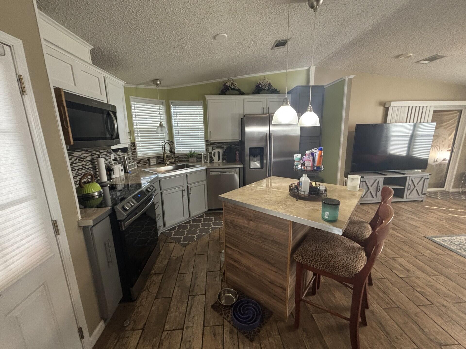 6567 Northwest 34th Avenue Pompano Beach, FL 33073 - Photo 14 of 30