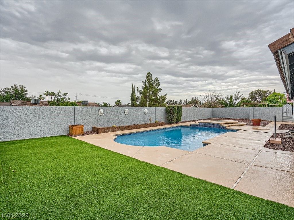 3637 North Solitude Road Las Vegas, NV 89108 - Photo 22 of 25 Gallery Image 22