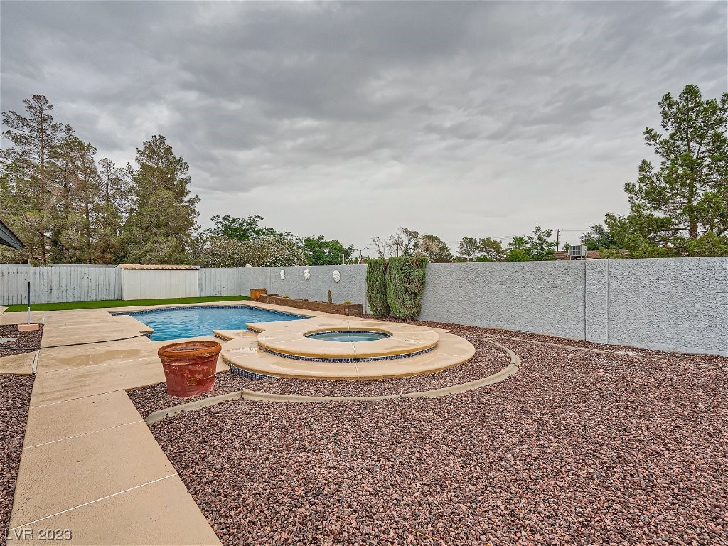 3637 North Solitude Road Las Vegas, NV 89108 - Photo 24 of 25 Gallery Image 24