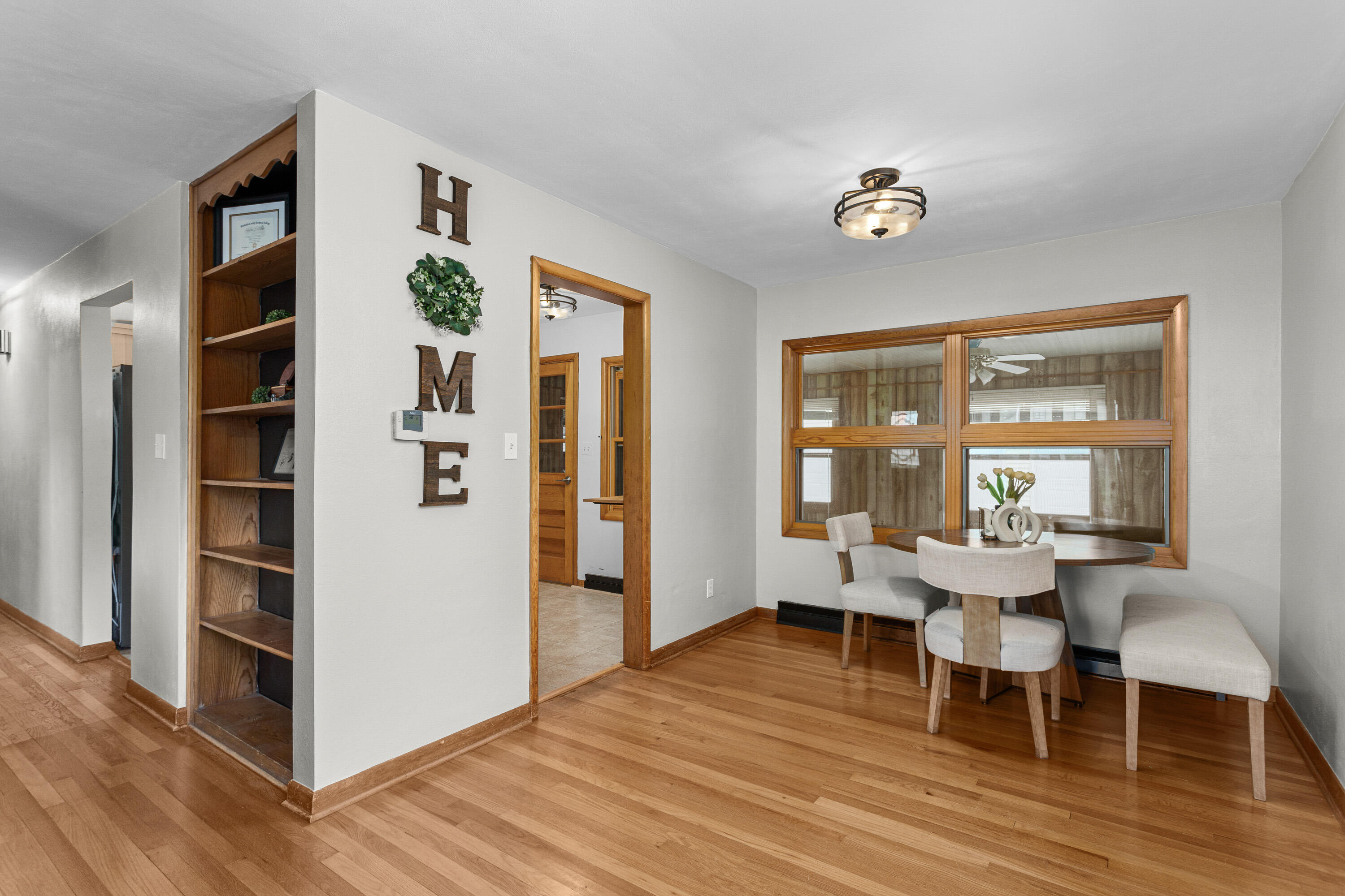 105 Clark Street Watertown, WI 53094 - Photo 11 of 35 Dining area