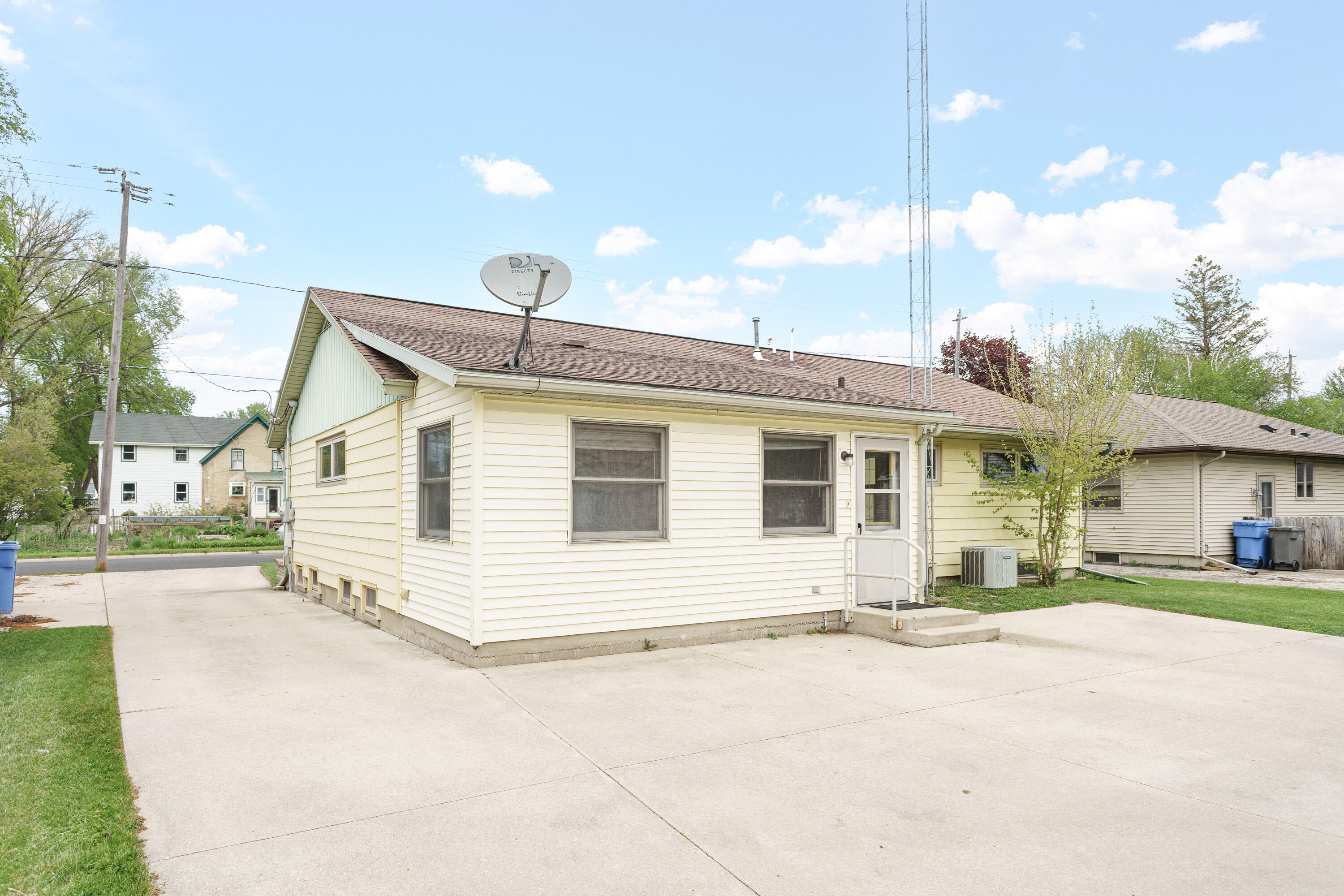 105 Clark Street Watertown, WI 53094 - Photo 28 of 35 Back view