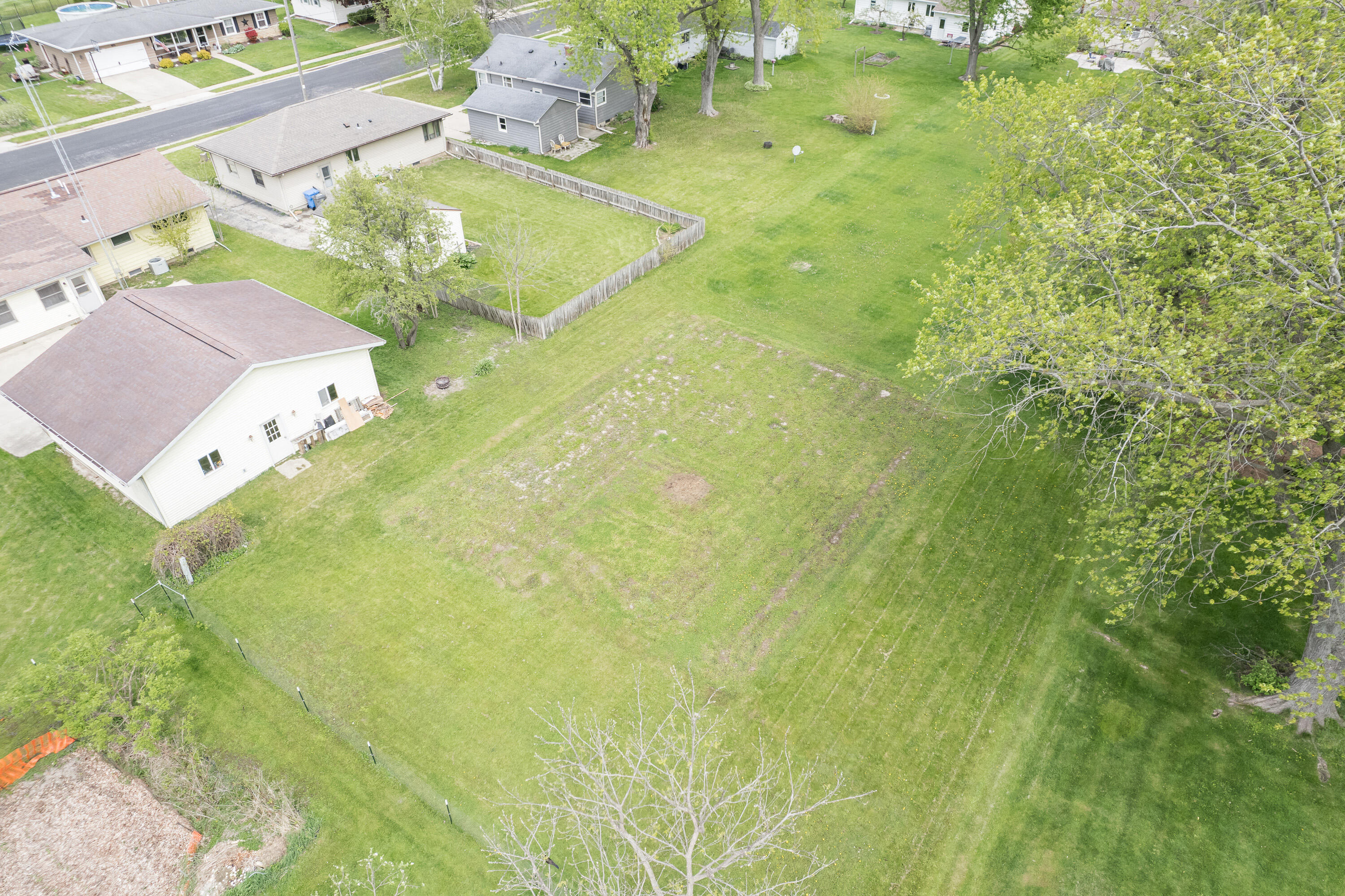 105 Clark Street Watertown, WI 53094 - Photo 31 of 35 Aerial expansive yard