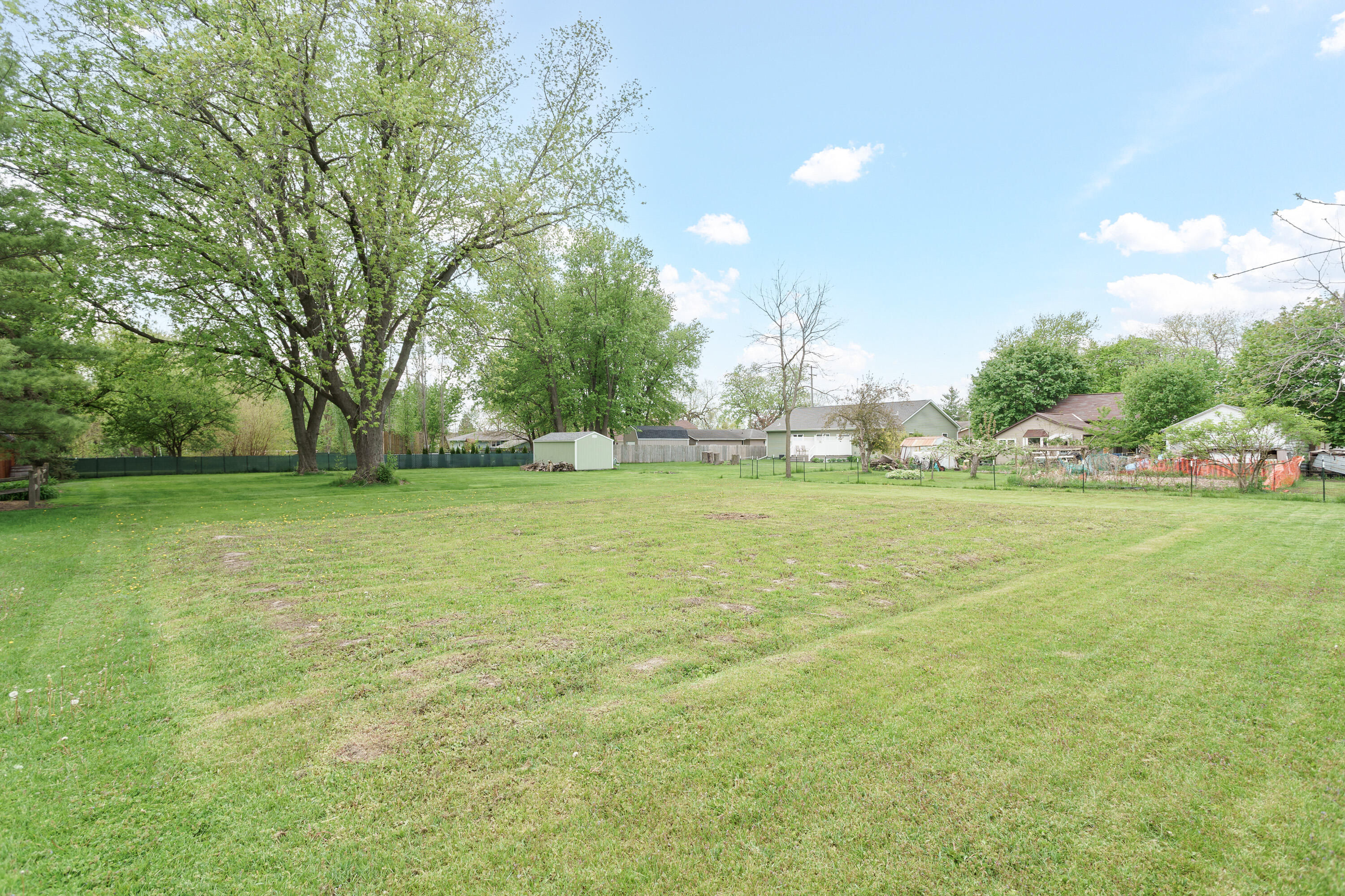 105 Clark Street Watertown, WI 53094 - Photo 32 of 35 Spacious backyard