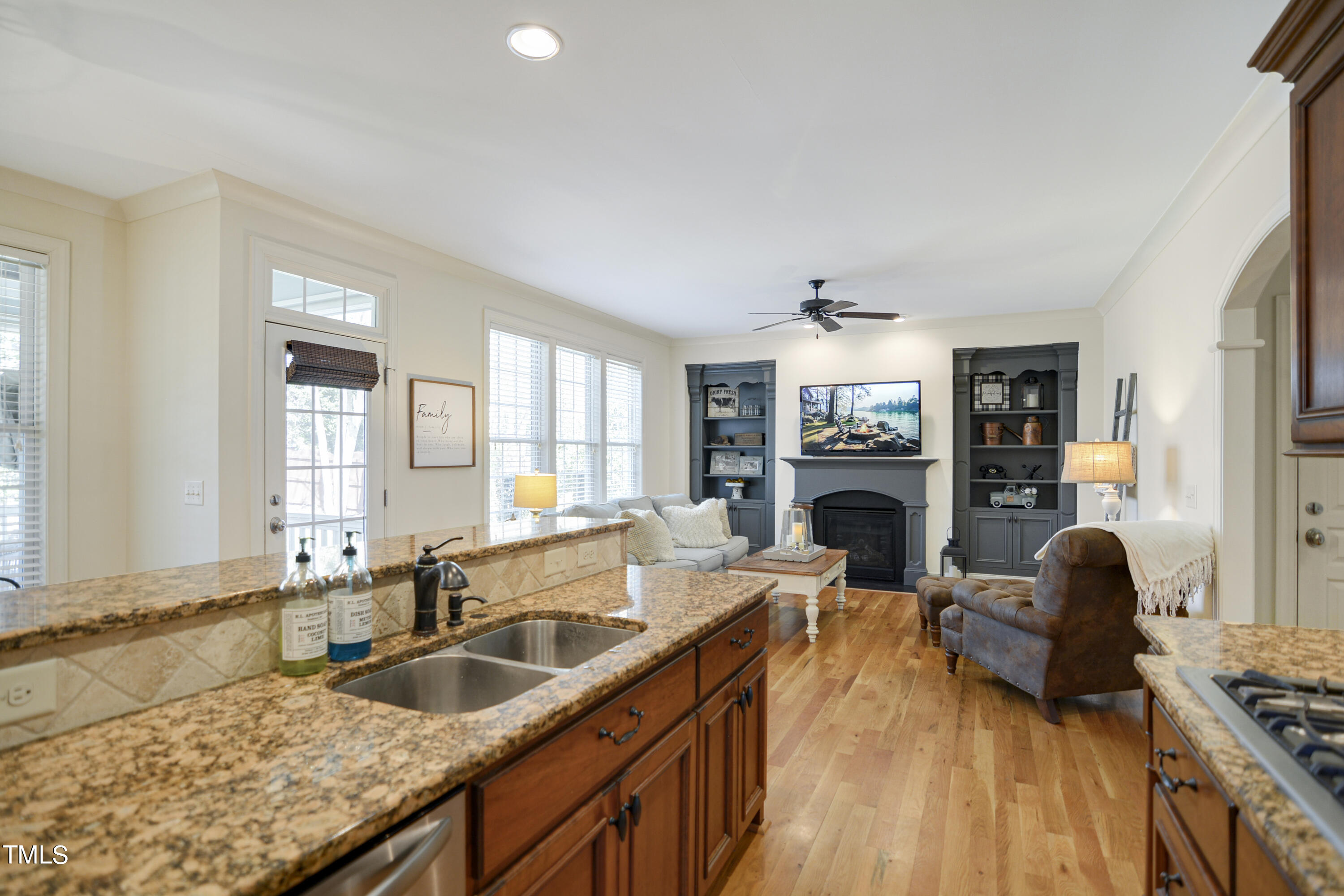 412 Redhill Road Holly Springs, NC 27540 - Photo 8 of 26 04