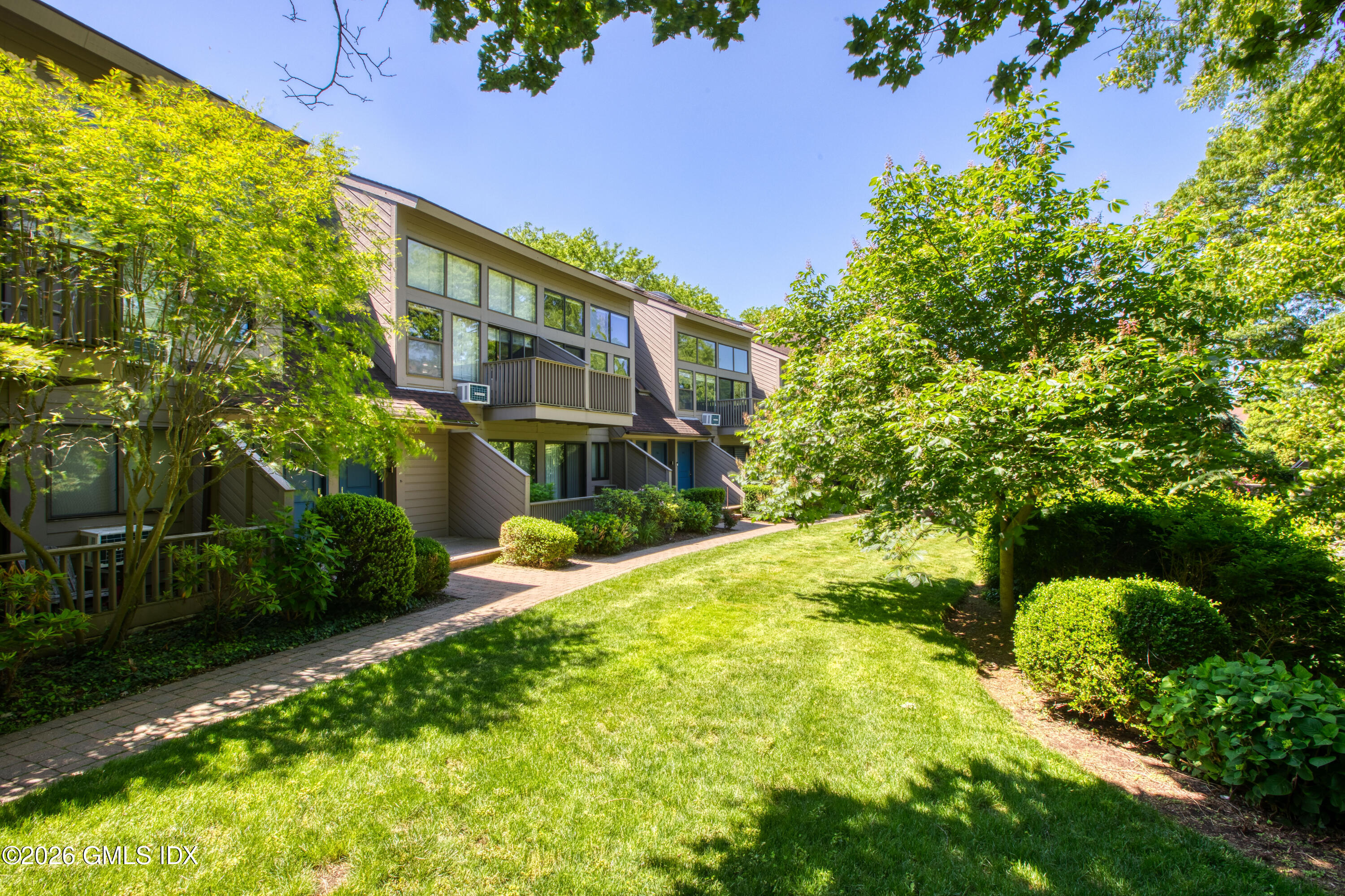 1465 East Putnam Avenue, Unit 327 Riverside, CT 06878 - Photo 29 of 32 1465 E Putnam Ave 327 (38)-43