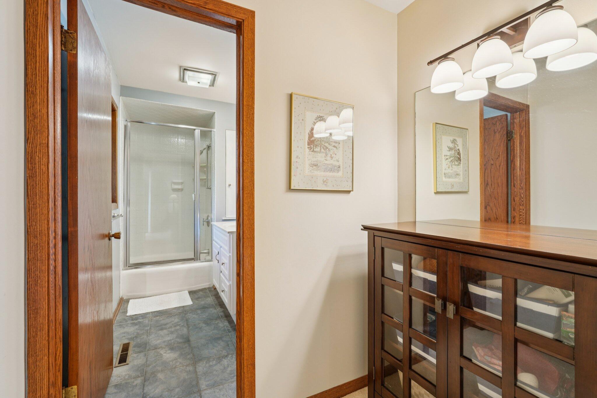 W5706 Bubbling Springs Drive La Grange, WI 53121 - Photo 19 of 52 Vanity