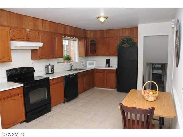 7804 Biscayne Road Henrico, VA 23294 - Photo 4 of 13 Den/Family/Great Room