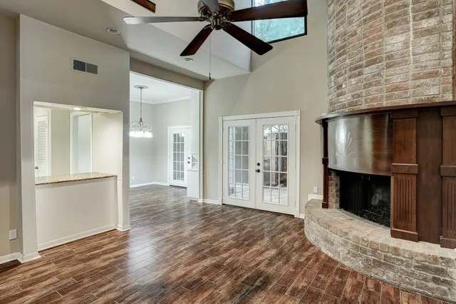 $2,600 | 15010 Kimberley Court, Houston, TX 77079