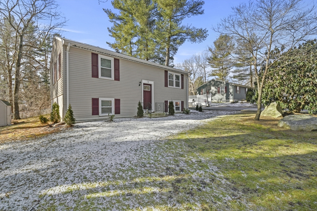 10 Ferncroft Road Leicester, MA 01524 - Photo 3 of 24 Gallery Image 3