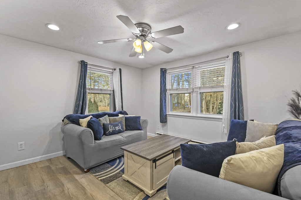 10 Ferncroft Road Leicester, MA 01524 - Photo 5 of 24 Gallery Image 5