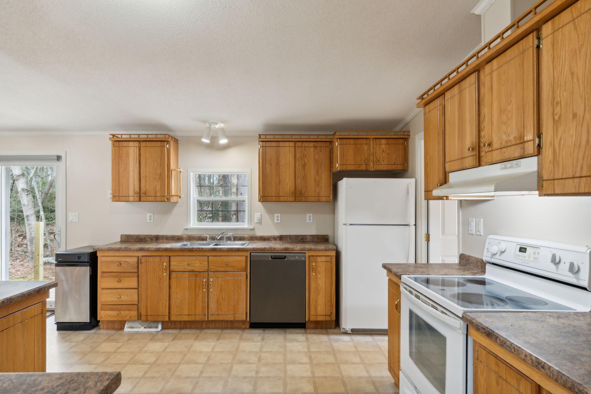 7 Arundel Drive Lisbon, ME 04250 - Photo 16 of 32 16_DSC07923