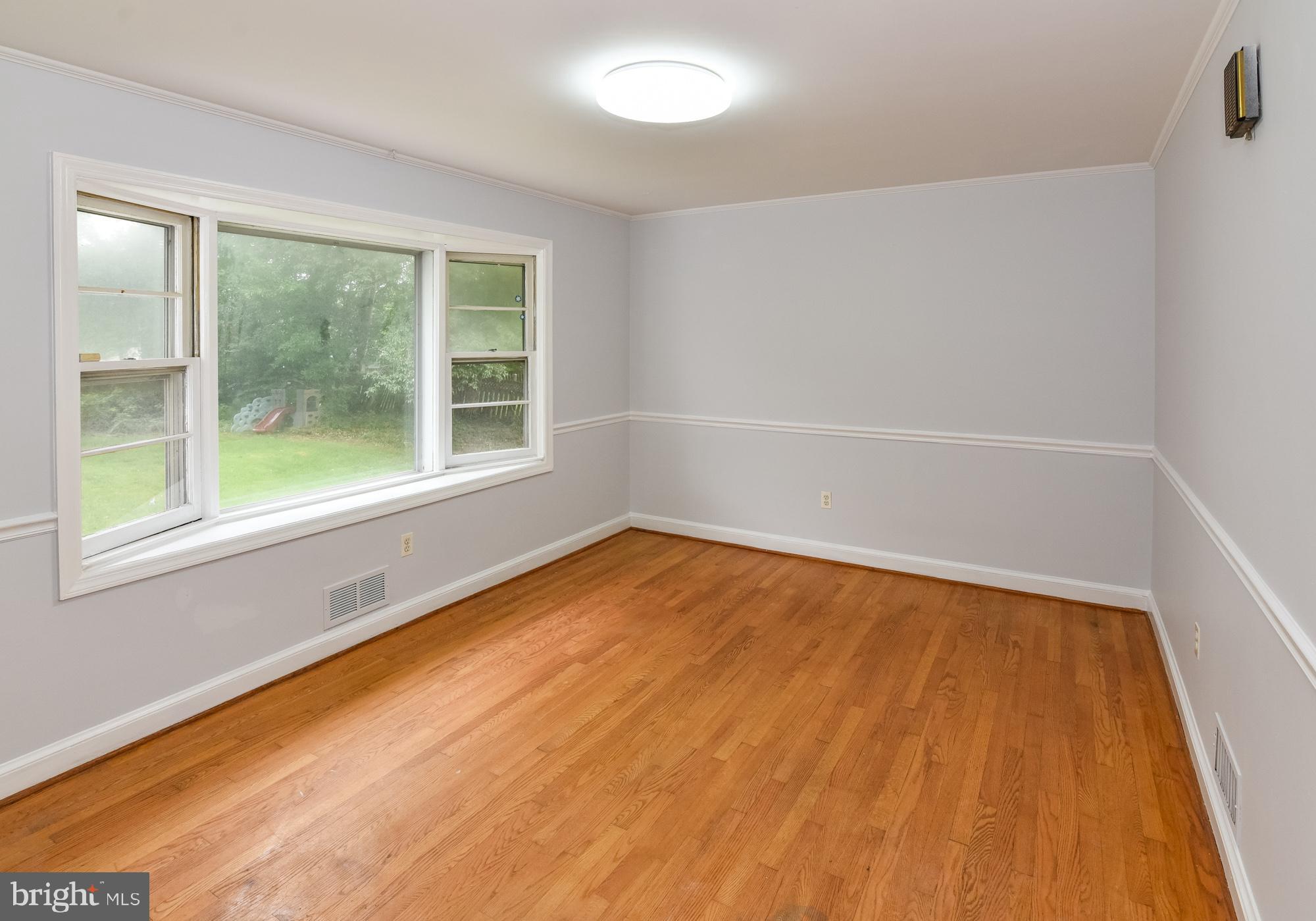 4302 Yates Road Beltsville, MD 20705 - Photo 5 of 43