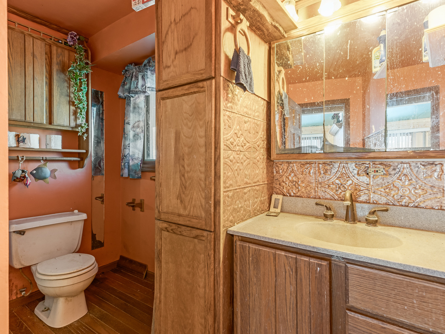 72 Largemouth Lane Wilmington, IL 60481 - Photo 18 of 34 a bathroom with a sink toilet and shower