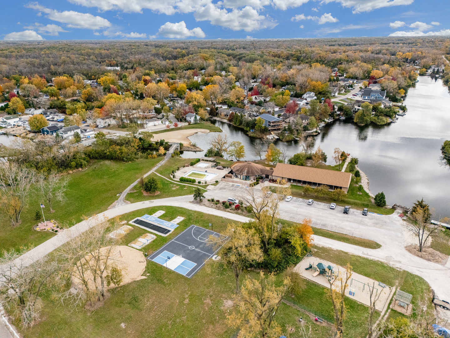 72 Largemouth Lane Wilmington, IL 60481 - Photo 32 of 34 an aerial view of residential houses with outdoor space