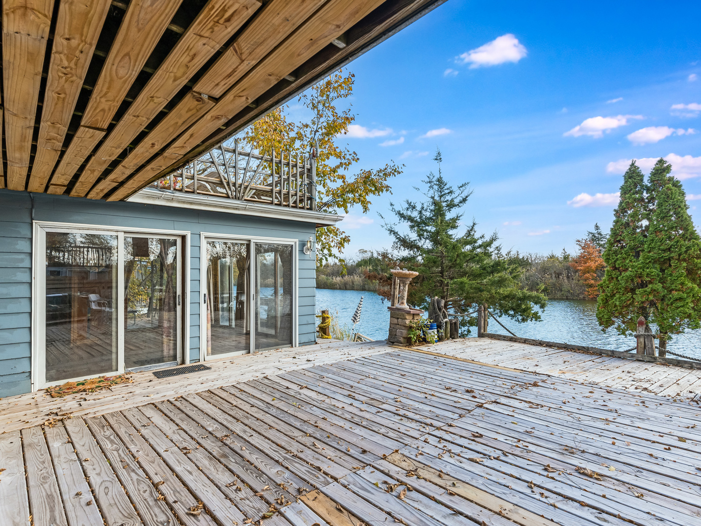 72 Largemouth Lane Wilmington, IL 60481 - Photo 5 of 34 a view of a house with a porch