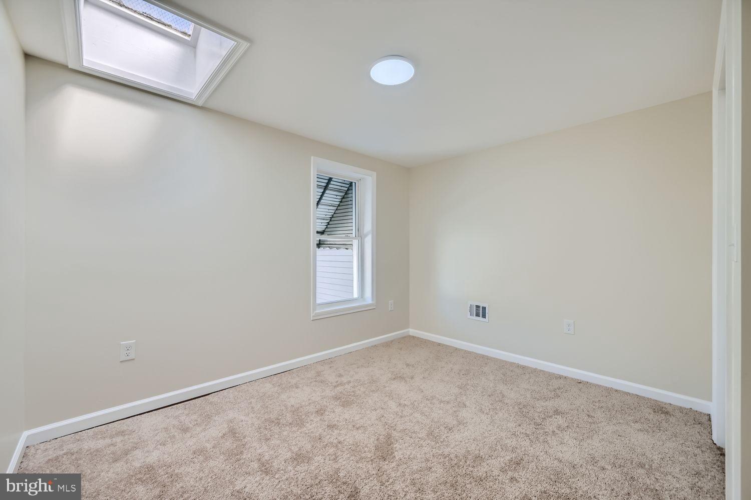 1147 Scott Street Baltimore, MD 21230 - Photo 20 of 28 an empty room with a window