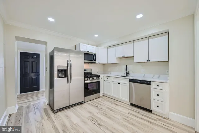 $1,900 | 1147 Scott Street, Baltimore, MD 21230