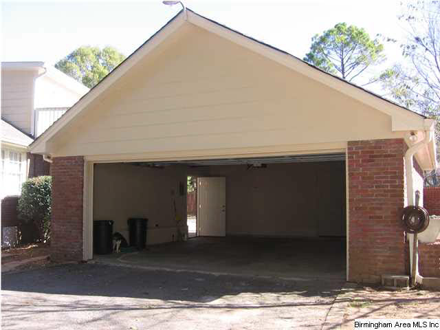 809 Spring Lake Circle Birmingham, AL 35217 - Photo 11 of 32