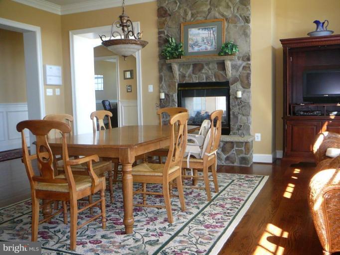 41342 Raspberry Drive Leesburg, VA 20176 - Photo 4 of 24 Breakfast Room