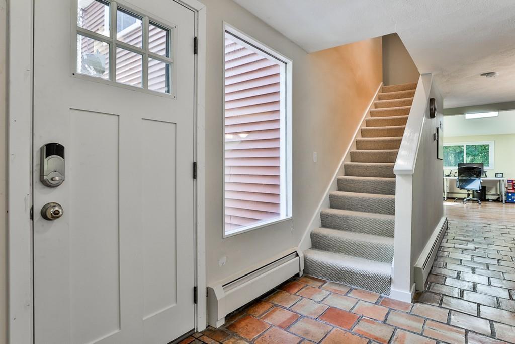 8 Shaker Road Harvard, MA 01451 - Photo 4 of 33