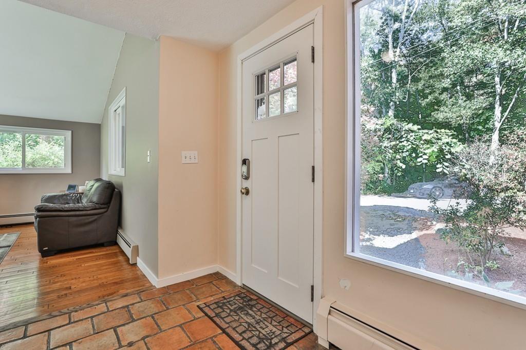 8 Shaker Road Harvard, MA 01451 - Photo 5 of 33