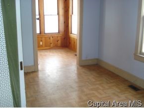 1025 South 12th Street Springfield, IL 62703 - Photo 3 of 12