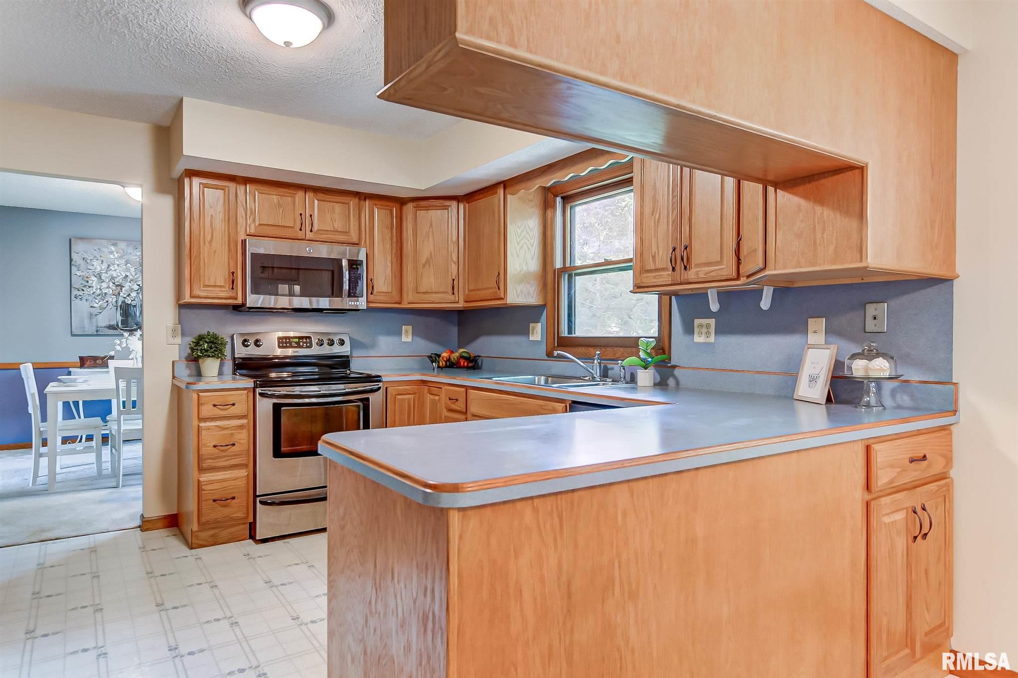 70 Ramblewood Road Chatham, IL 62629 - Photo 13 of 45 Gallery Image 13