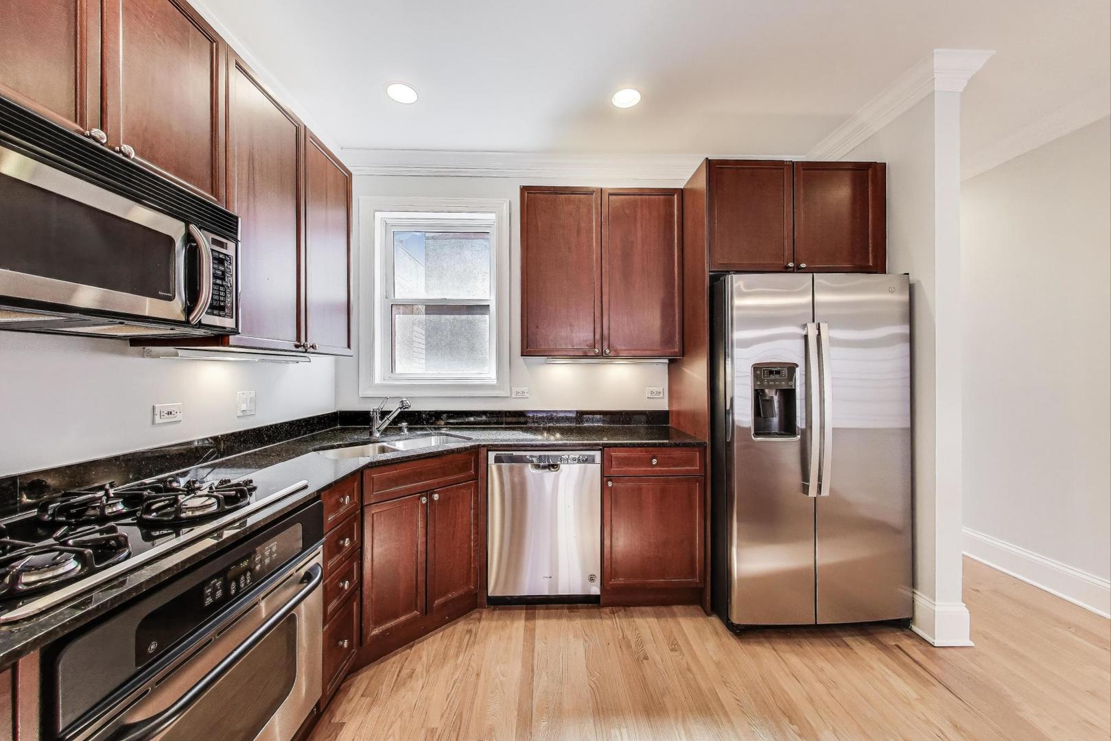 935 West Dakin Street, Unit 2E Chicago, IL 60613 - Photo 6 of 15