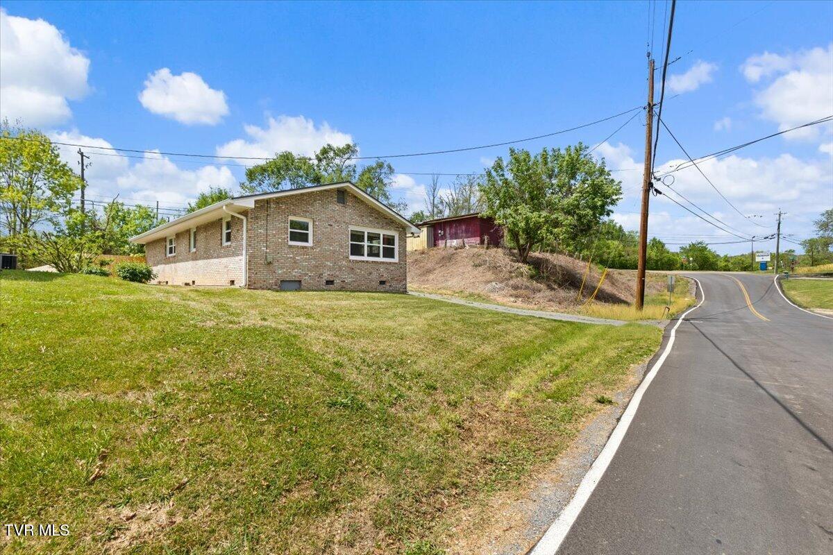 1321 Haga Road Kingsport, TN 37660 - Photo 31 of 38 32-128A3409