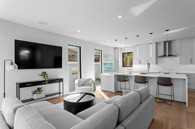 $13,900,000 | 304 Gulf Boulevard, Indian Rocks Beach, FL 33785