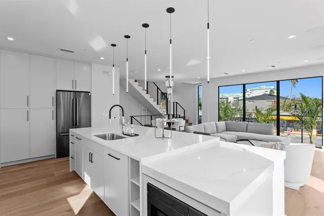 $13,900,000 | 304 Gulf Boulevard, Indian Rocks Beach, FL 33785