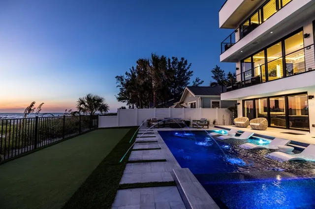 $13,900,000 | 304 Gulf Boulevard, Indian Rocks Beach, FL 33785