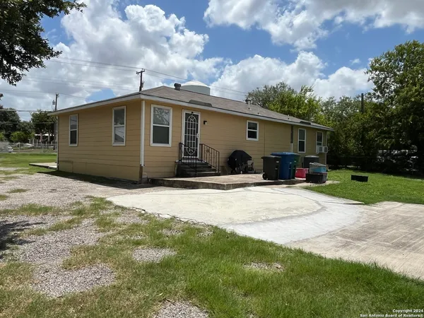 $1,500 | 1243 Gillette Boulevard, San Antonio, TX 78224