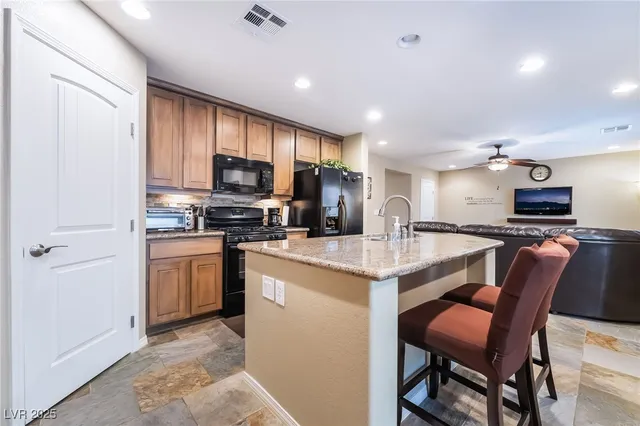 $2,550 | 10953 Toscano Gardens Street, Las Vegas, NV 89141