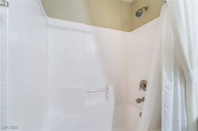 $2,550 | 10953 Toscano Gardens Street, Las Vegas, NV 89141