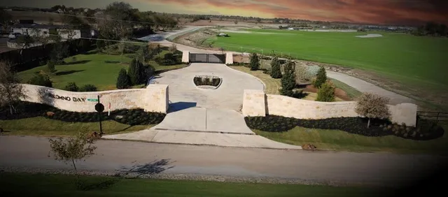 $595,000 | 921 Waters Edge Drive, Sanger, TX 76266