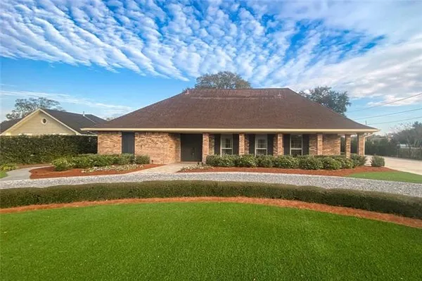 $589,000 | 102 Liberty Street, Belle Chasse, LA 70037