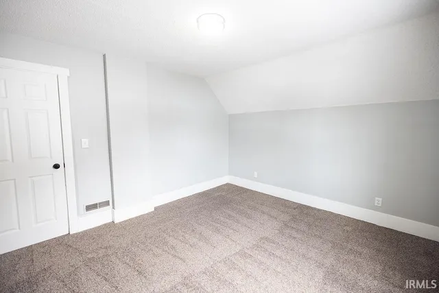 $139,900 | 700 South Walnut Street, Hartford City, IN 47348