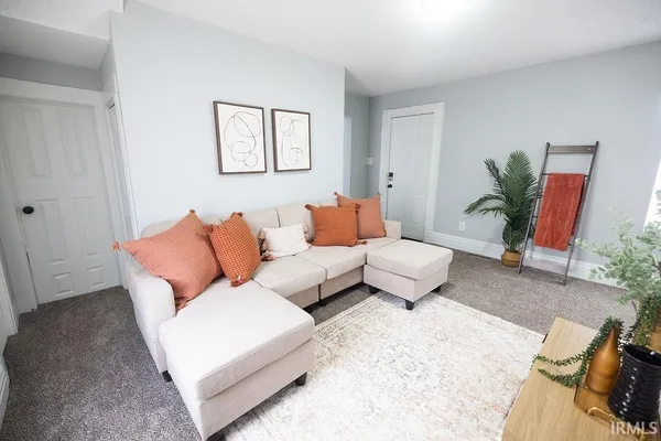 $134,900 | 700 South Walnut Street, Hartford City, IN 47348