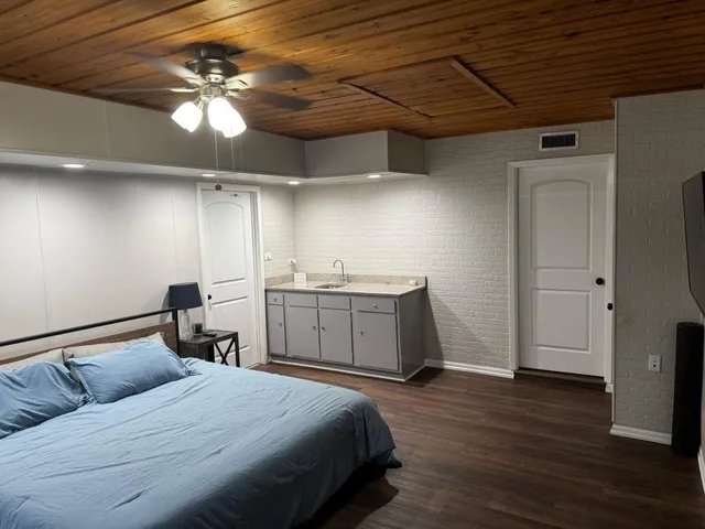 $425,999 | 1029 Cross Bend Road, Plano, TX 75023