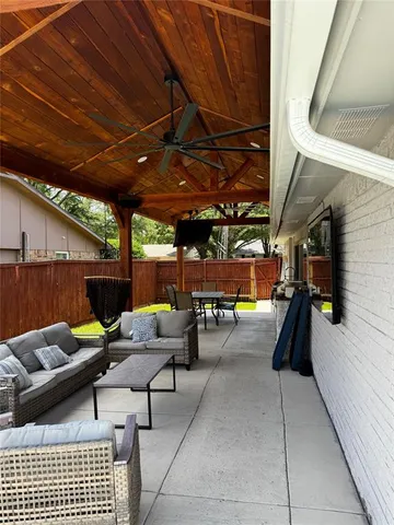 $425,999 | 1029 Cross Bend Road, Plano, TX 75023