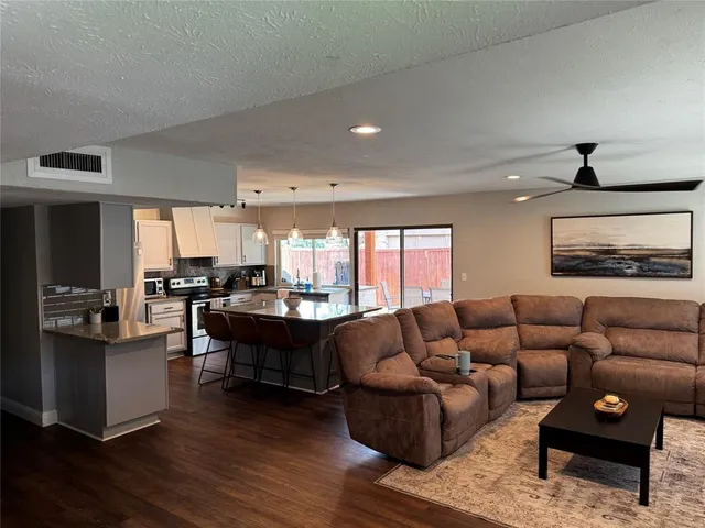 $425,999 | 1029 Cross Bend Road, Plano, TX 75023