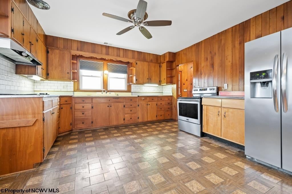 818 Elliott Ridge Elkins, WV 26241 - Photo 13 of 50 Gallery Image 13