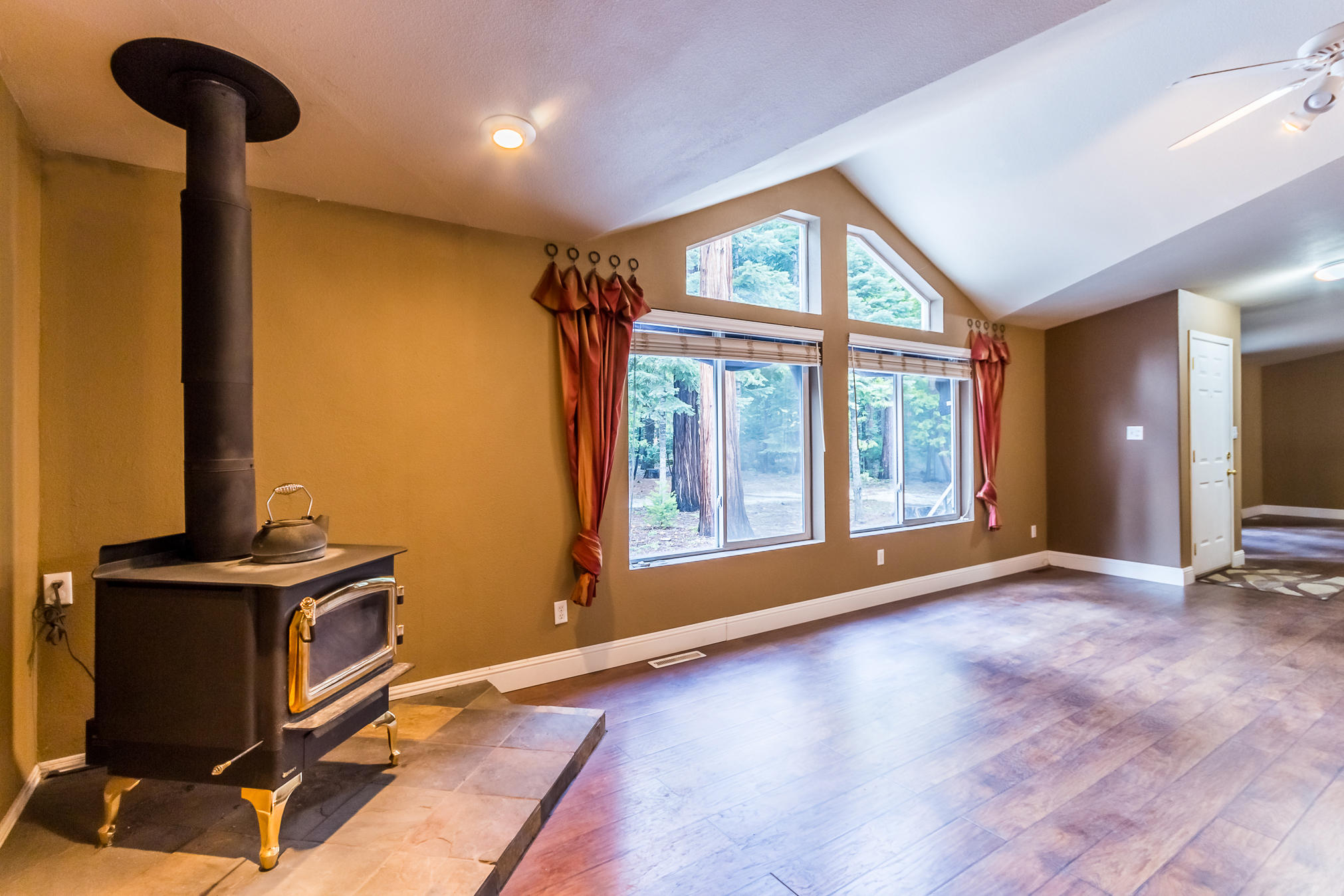 8355 Lost Mill Road Shingletown, CA 96088 - Photo 9 of 42 18 family room