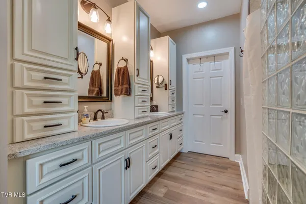 $965,000 | 399 Carson Creek Road, Limestone, TN 37681