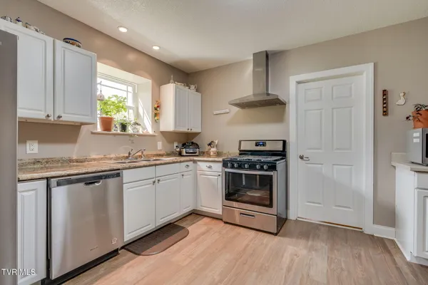 $965,000 | 399 Carson Creek Road, Limestone, TN 37681