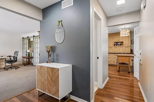 $595,000 | 1212 Balsam Trail East, St. Paul, MN 55123